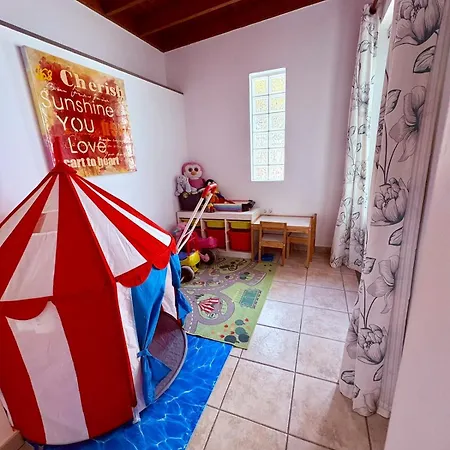 Three Palms Villa, וילה פלאיה בלנקה